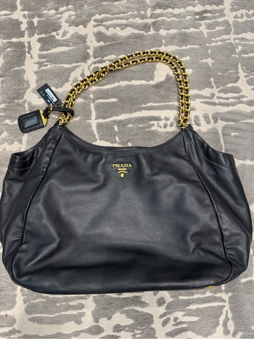 PRADA
Baltico Soft Calfskin Leather Chain Tote Bag BR4826 used - Picture 4 of 17